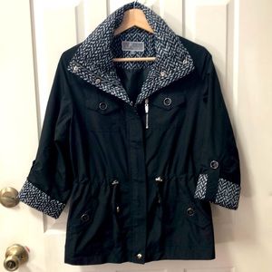 Women’s black rain jacket